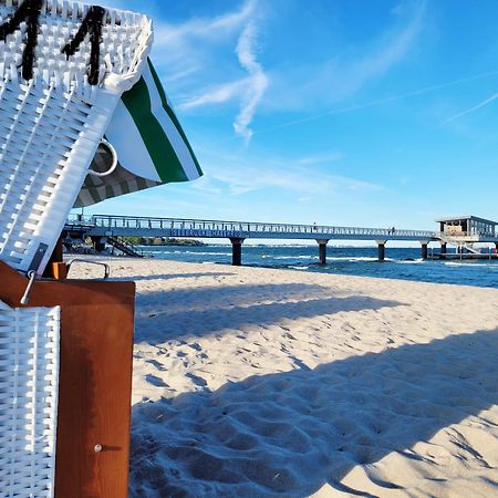 Strandnahe & Hochwertige Ferienunterkunft, Mit Gartenzugang, Parkplatz Und Fahrradunterstellplatz Scharbeutz Exterior foto